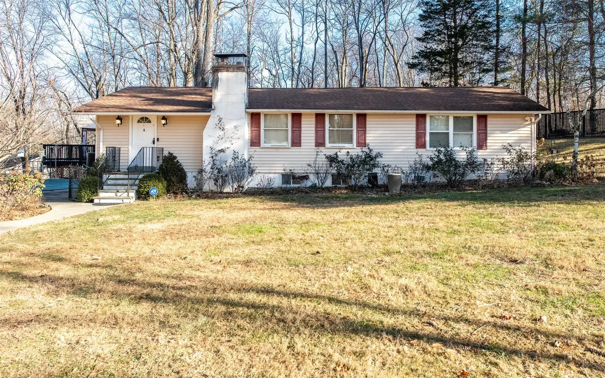 Wappingers Falls, NY 12590,5 ONeil Farm LN