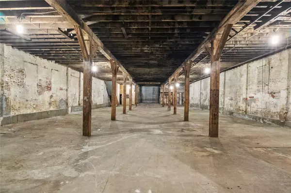Brooklyn, NY 11215,113 8th Street