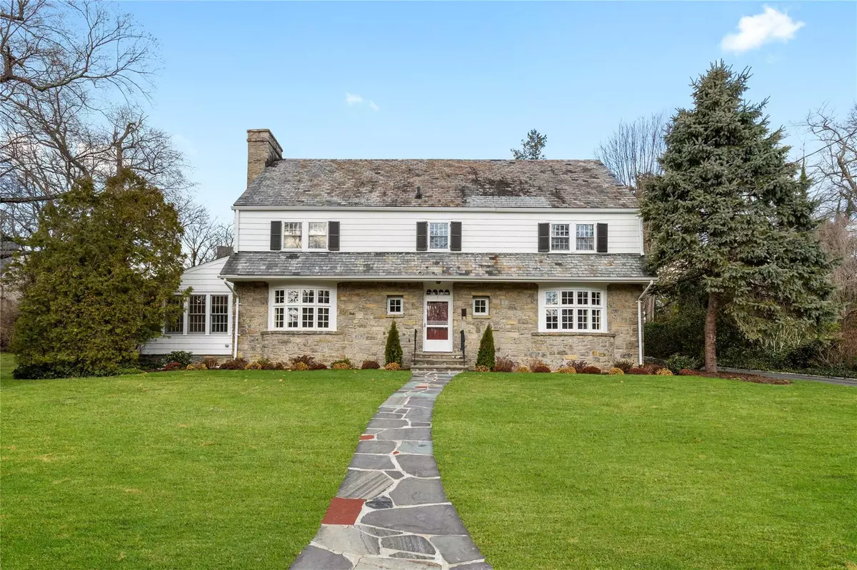 Scarsdale, NY 10583,7 Eastwoods LN