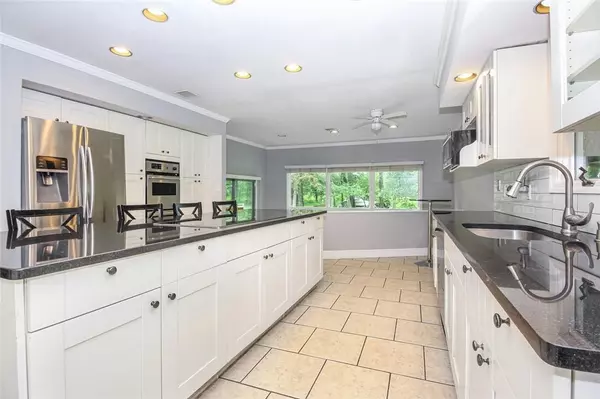 Scarsdale, NY 10583,25A High Point LN