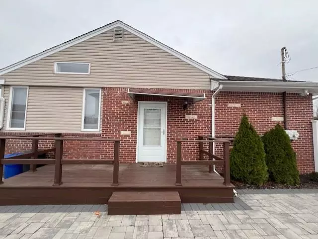 159 42nd ST, Lindenhurst, NY 11757