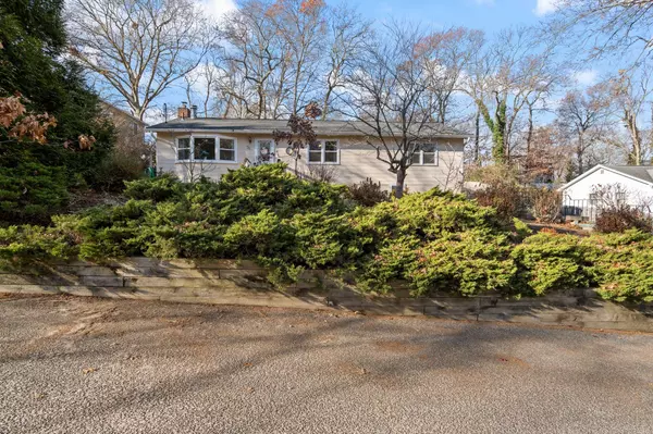 Ridge, NY 11961,38 Setauket TRL