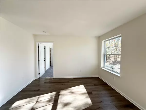 Mount Kisco, NY 10549,204 Sutton Drive #204