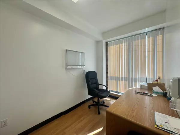 Forest Hills, NY 11375,108-10 72 Street AVE