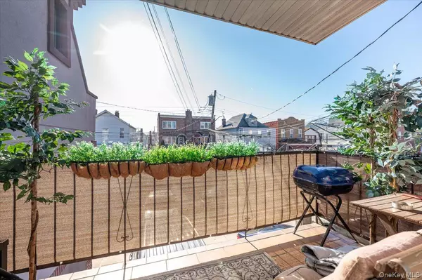 Bronx, NY 10461,2873 Roebling AVE