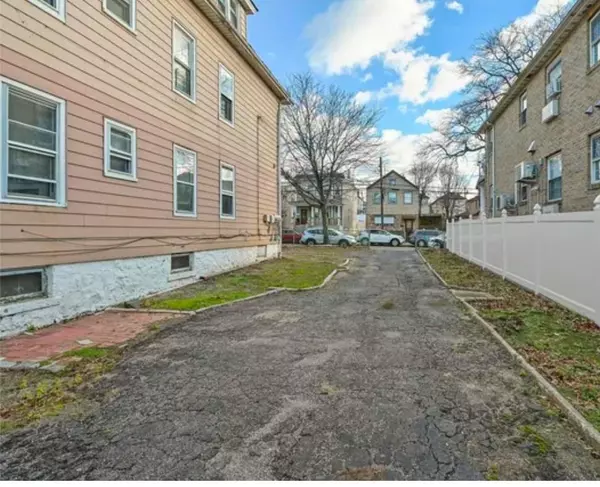 College Point, NY 11356,23-50 124th ST