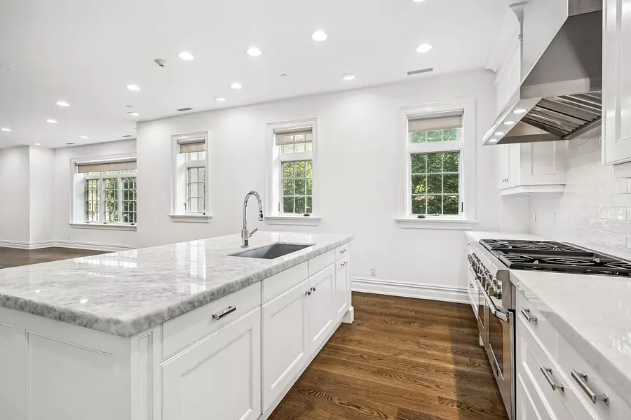 2 Weaver ST #3, Scarsdale, NY 10583