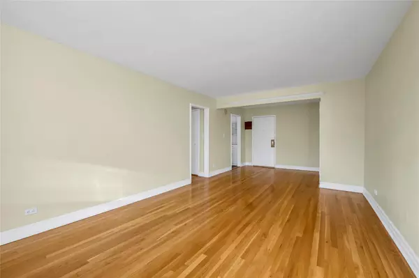 Forest Hills, NY 11375,102-18 64 AVE #6N