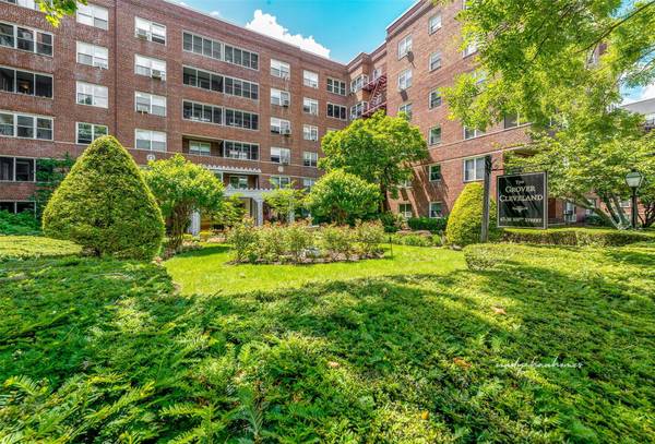 67-38 108th ST #B22, Forest Hills, NY 11375