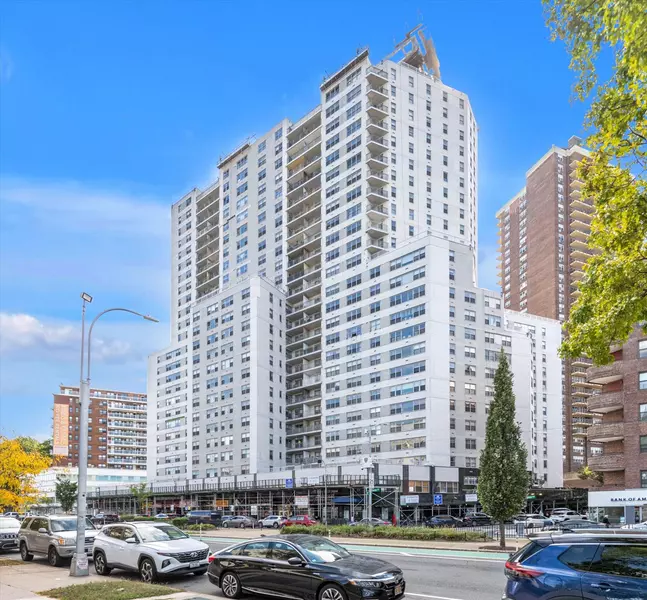 125-10 Queens BLVD #1025, Kew Gardens, NY 11415