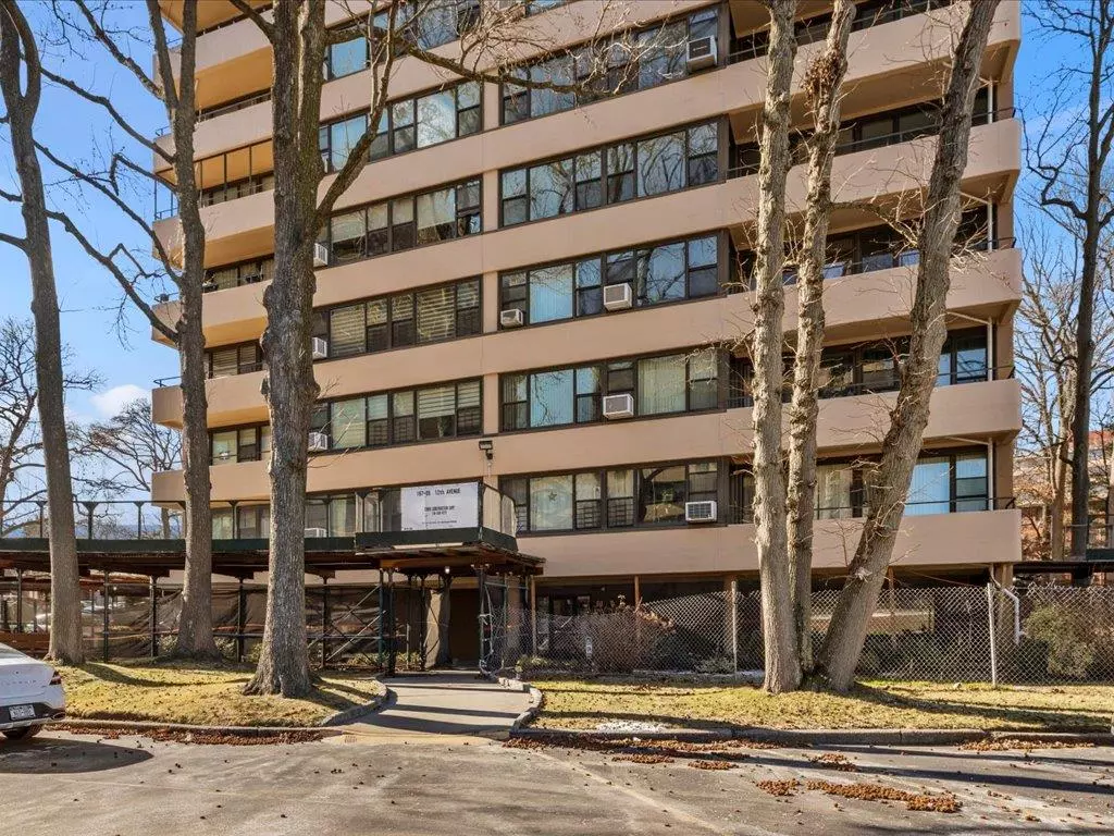 Beechhurst, NY 11357,167-05 12 AVE #4D