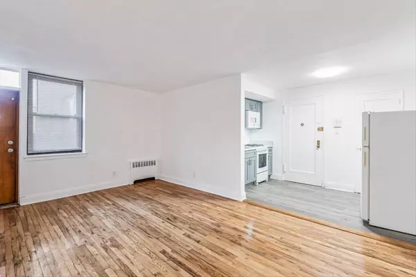 East Elmhurst, NY 11370,22-40 80th ST #1C