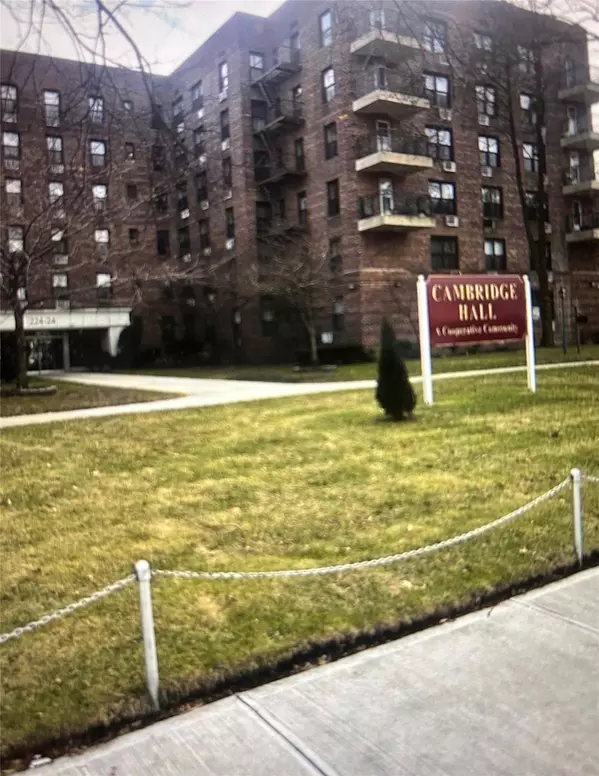 Oakland Gardens, NY 11364,226-26 Union Turnpike #2K