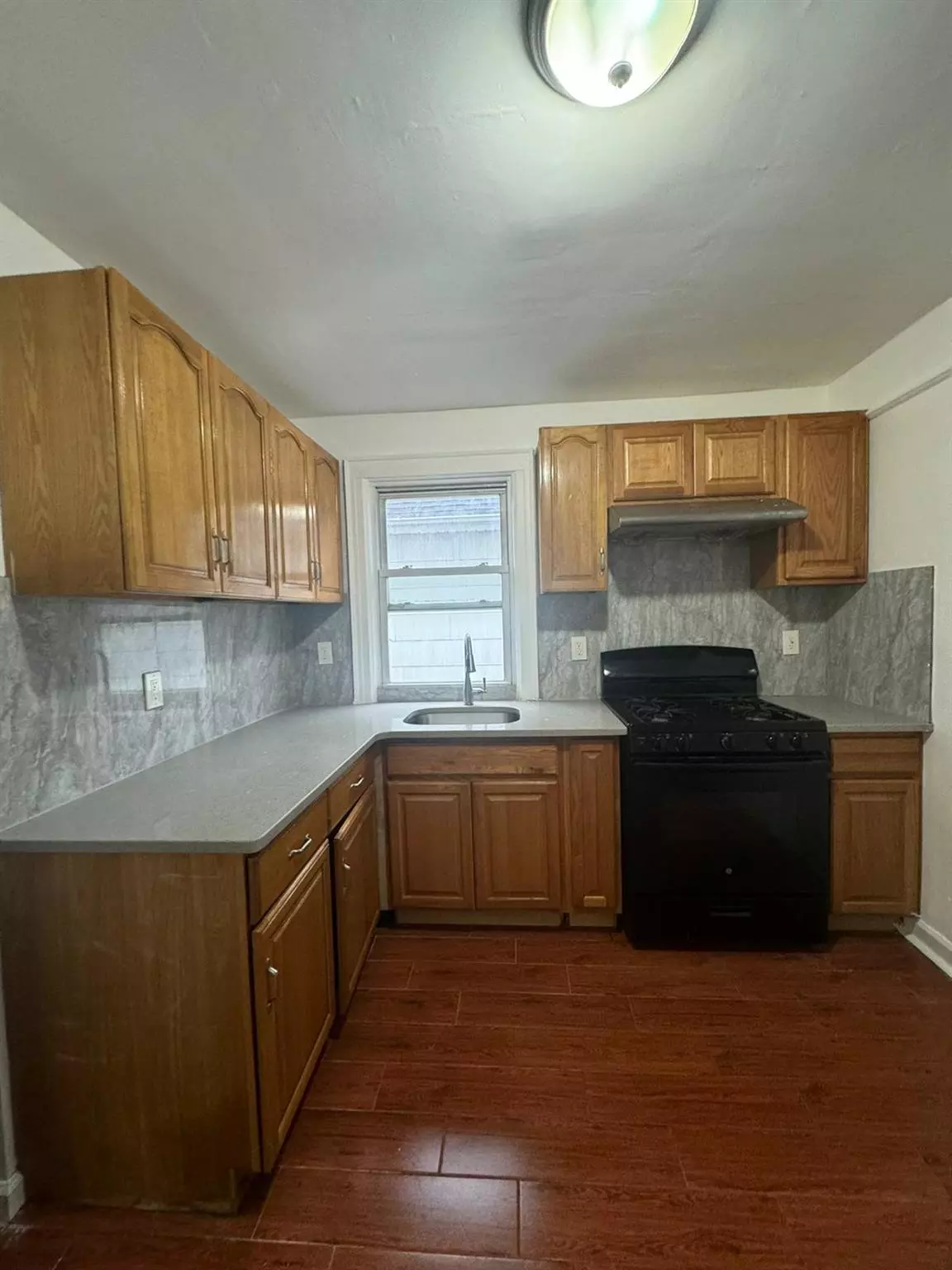 Corona, NY 11368,55-15 96th ST