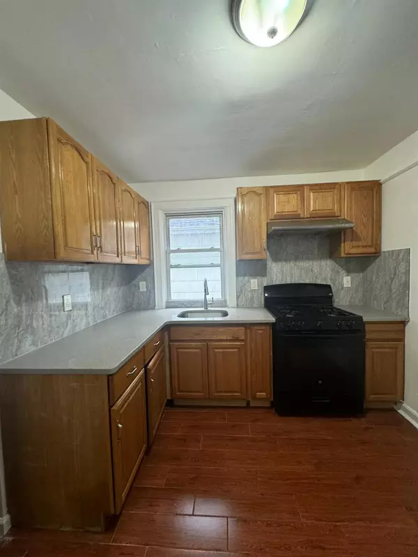 Corona, NY 11368,55-15 96th ST