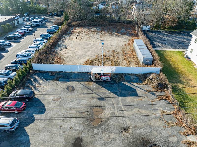 208-212 Carleton AVE, East Islip, NY 11730