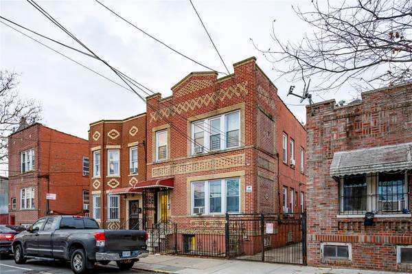 104-21 53 AVE, Corona, NY 11368