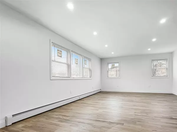Jamaica, NY 11433,155-07 110 ave