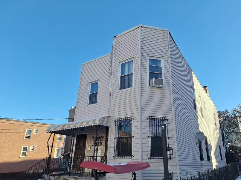 104 Oak ST, Yonkers, NY 10701