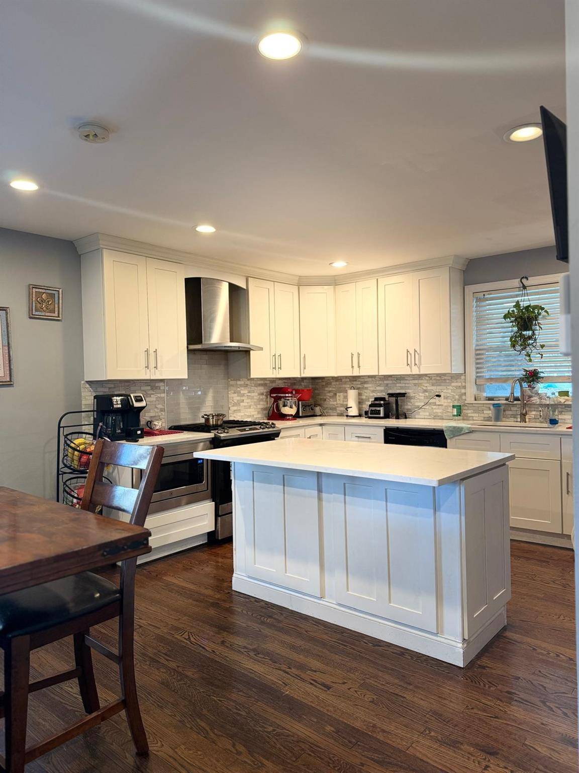 Islip, NY 11751,29 Oak ST