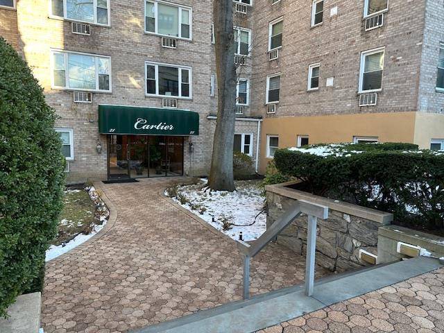 21 Bond ST #2H, Great Neck, NY 11021