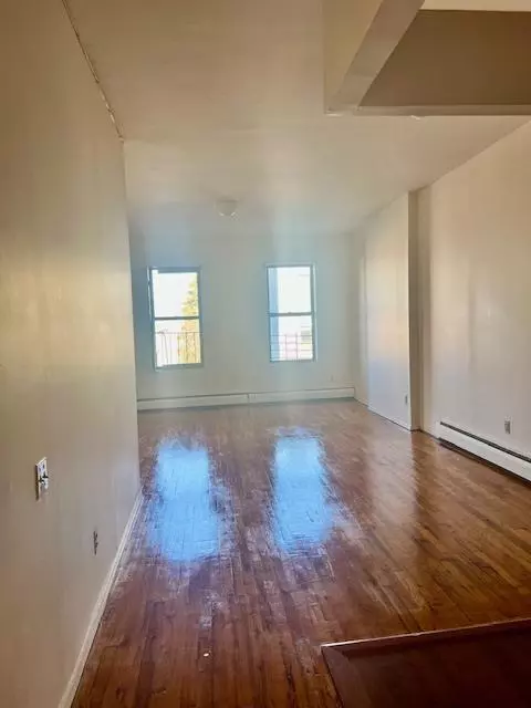 Brooklyn, NY 11221,1444 Broadway #4