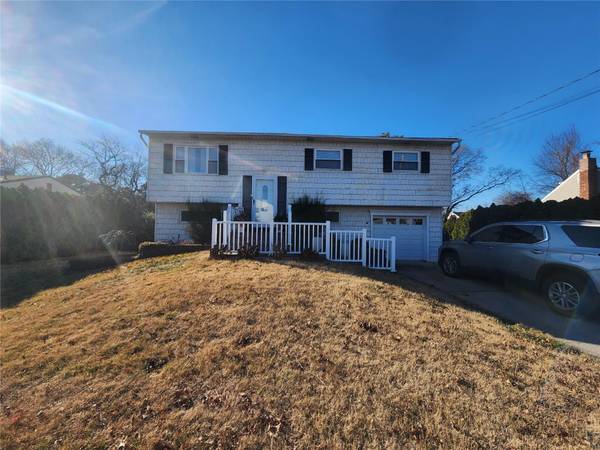 Centereach, NY 11720,6 Capri RD