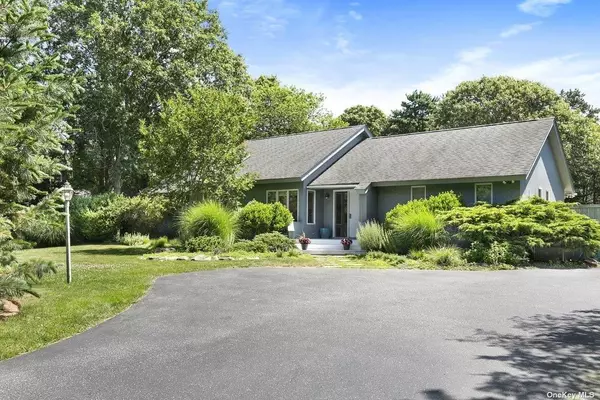 Westhampton, NY 11977,70 Jagger LN