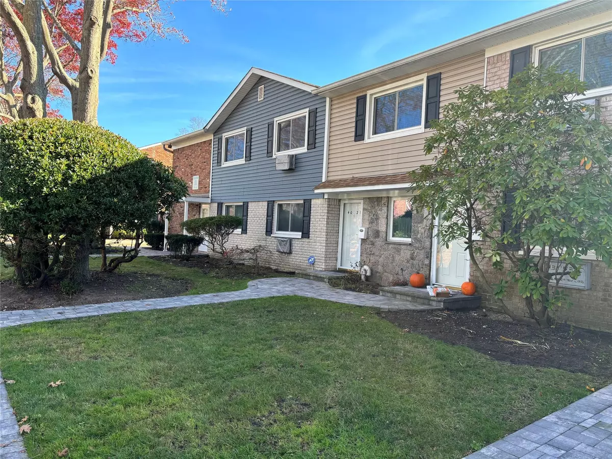 Patchogue, NY 11772,40 W 4th ST #21