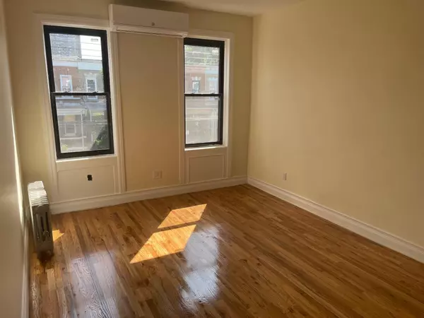 Brooklyn, NY 11208,544 Pine Street #2