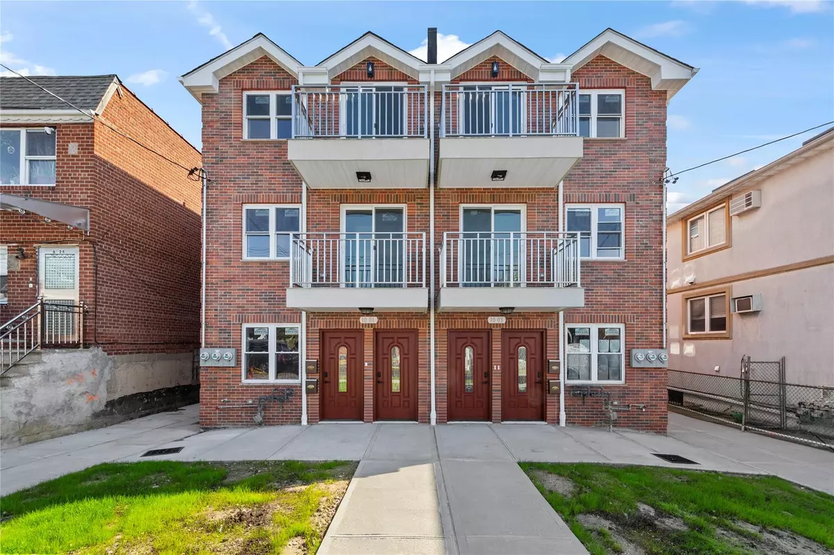 College Point, NY 11356,10-03 127TH ST