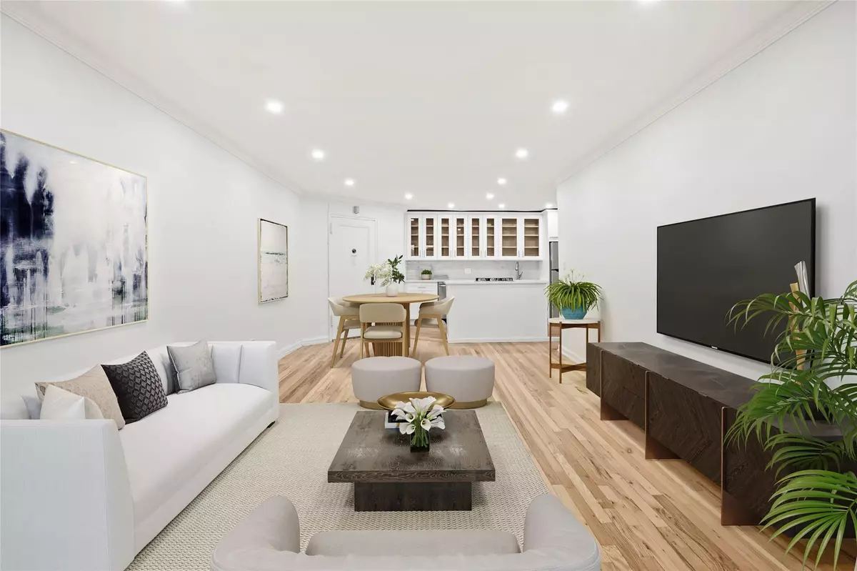 Forest Hills, NY 11375,67-25 Clyde ST #5S