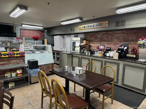 Newburgh, NY 12550,74 North ST #DELI