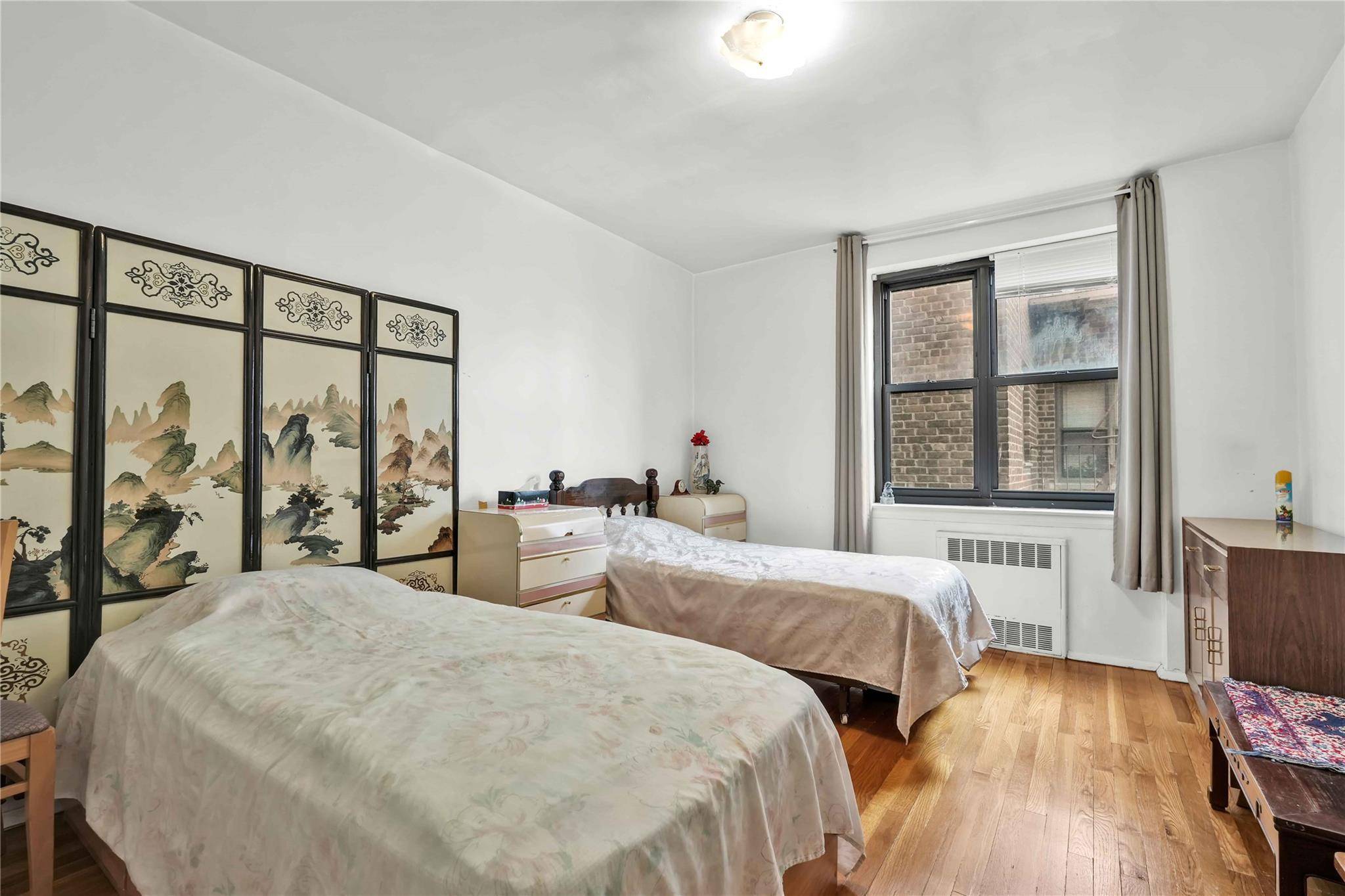 Flushing, NY 11354,29-14 139th ST #5D