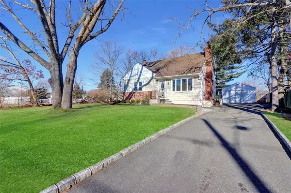 Brentwood, NY 11717,93 Peterson ST