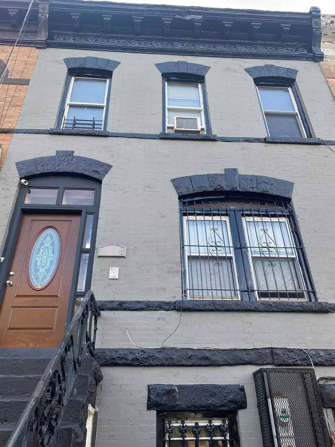 Brooklyn, NY 11233,1898 Bergen ST