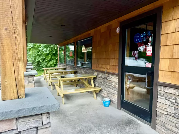 Middletown, NY 12721,809 Bloomingburg Rd