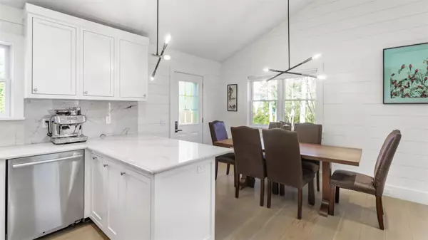 East Hampton, NY 11937,66 Crystal DR
