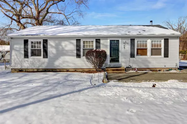 13 Delaware RD, West Babylon, NY 11703