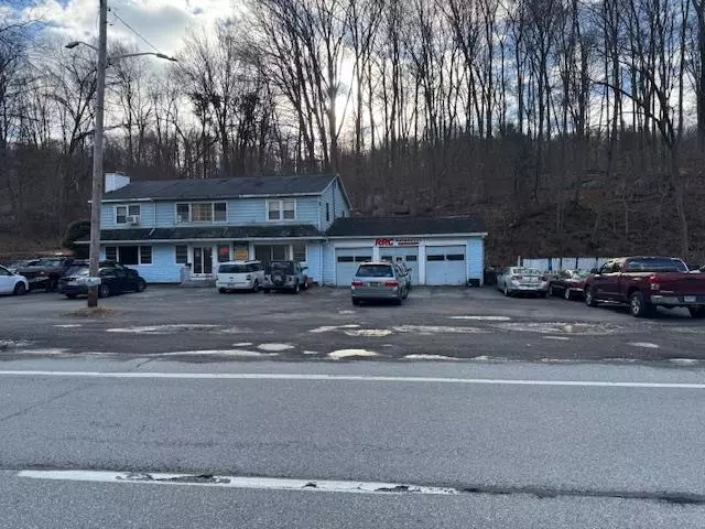 Brewster, NY 10509,3925 Danbury RD