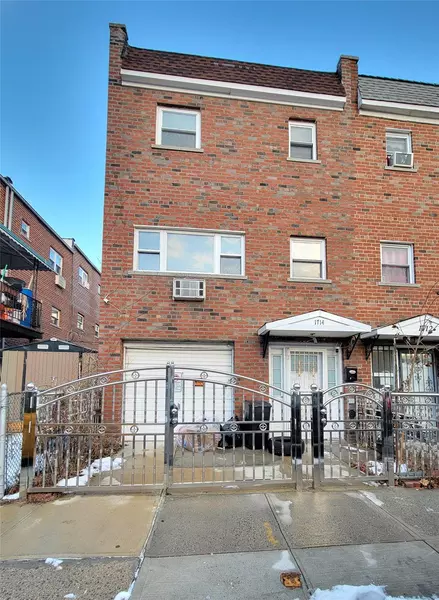 1714 Matthews AVE, Bronx, NY 10462