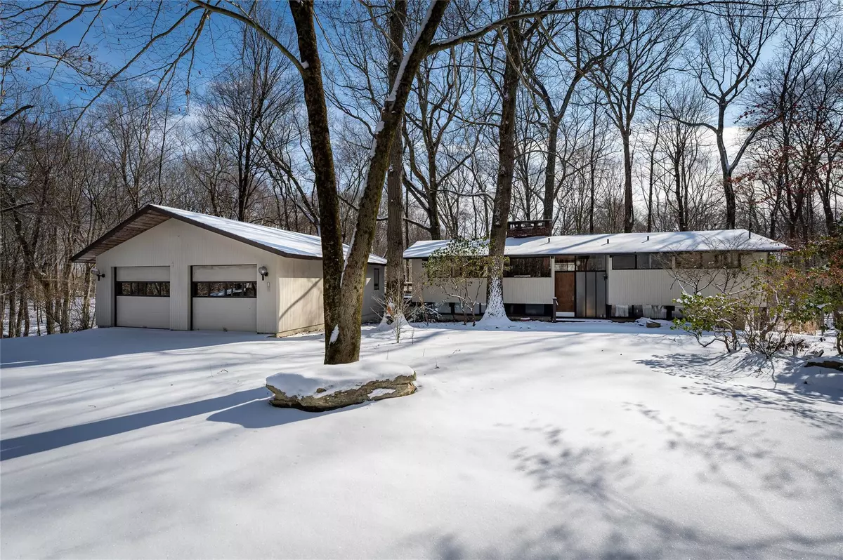 Pound Ridge, NY 10576,27 Davids LN