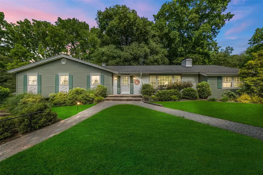 17 Walnut Hill RD, Poughkeepsie, NY 12603