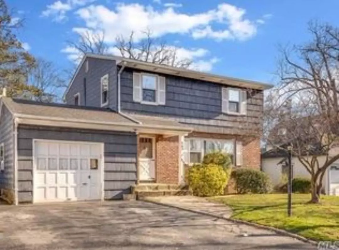 Woodmere, NY 11598,763 Cedar LN