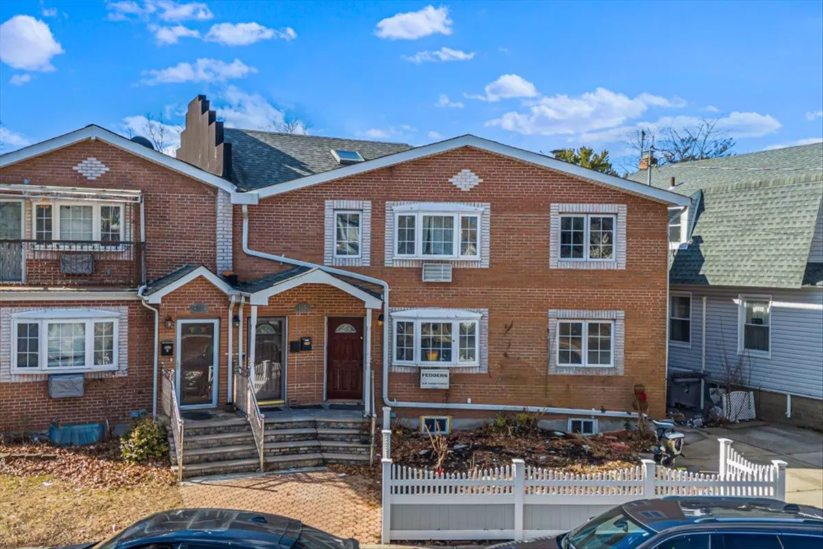 Queens Village, NY 11428,9226 Winchester BLVD
