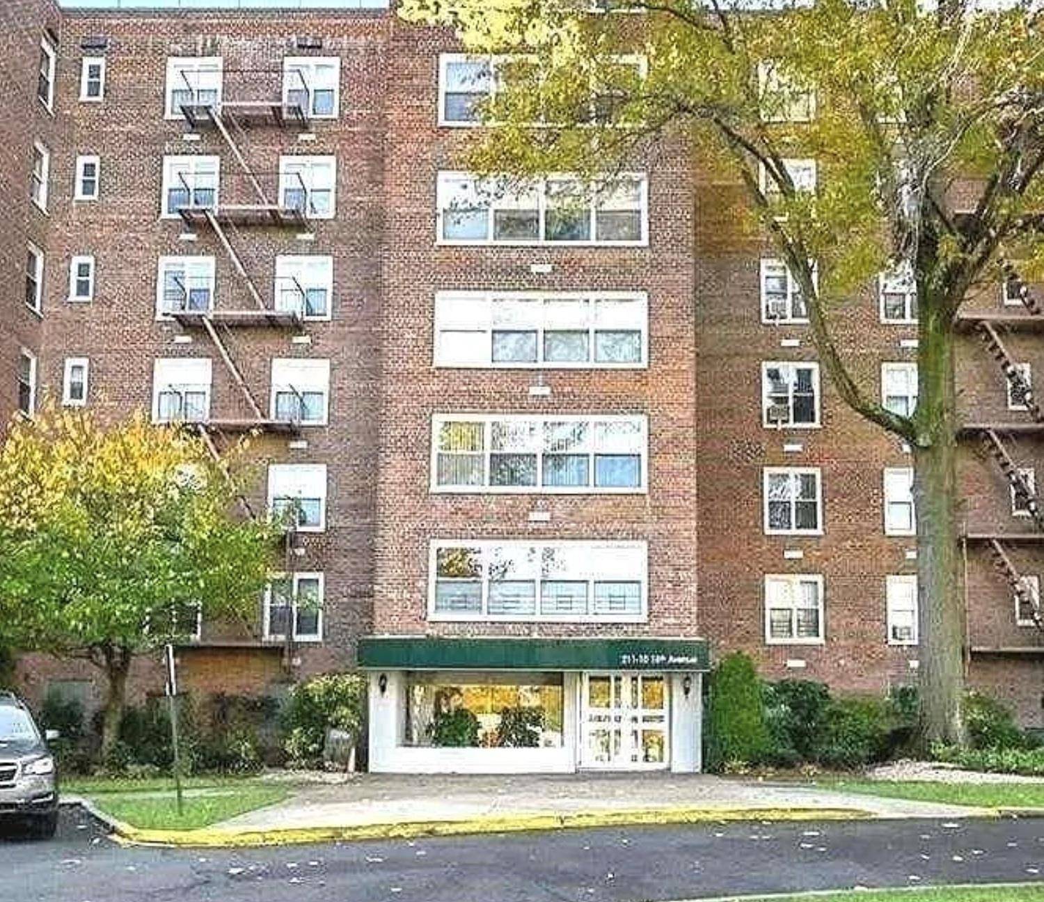 211-10 18 AVE #6G,  Bayside,  NY 11360