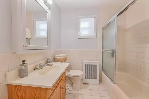 Great Neck, NY 11020,27 Summer AVE