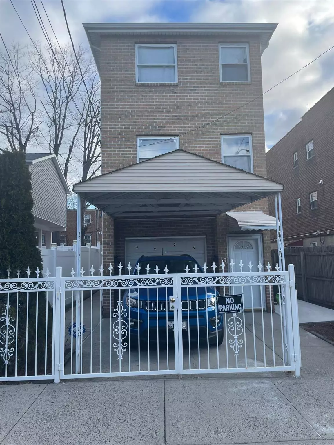 Bronx, NY 10469,3208 Ely AVE