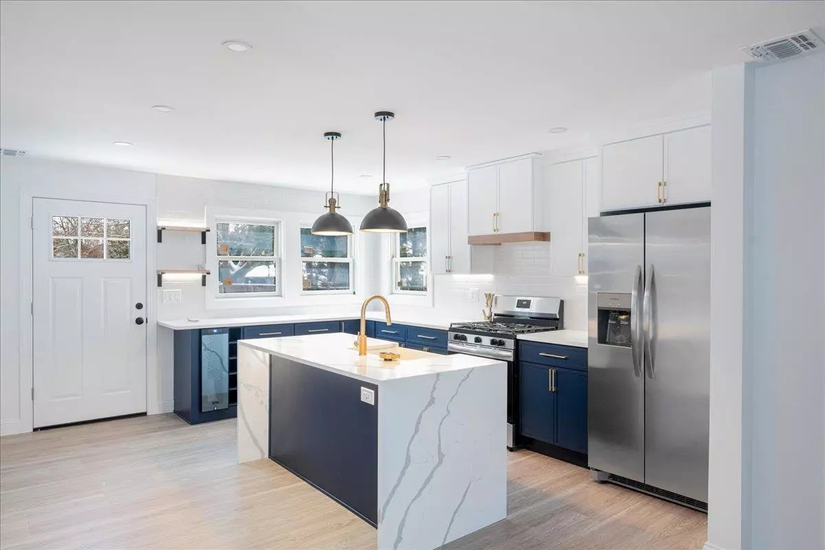 East Patchogue, NY 11772,49 Terrell ST