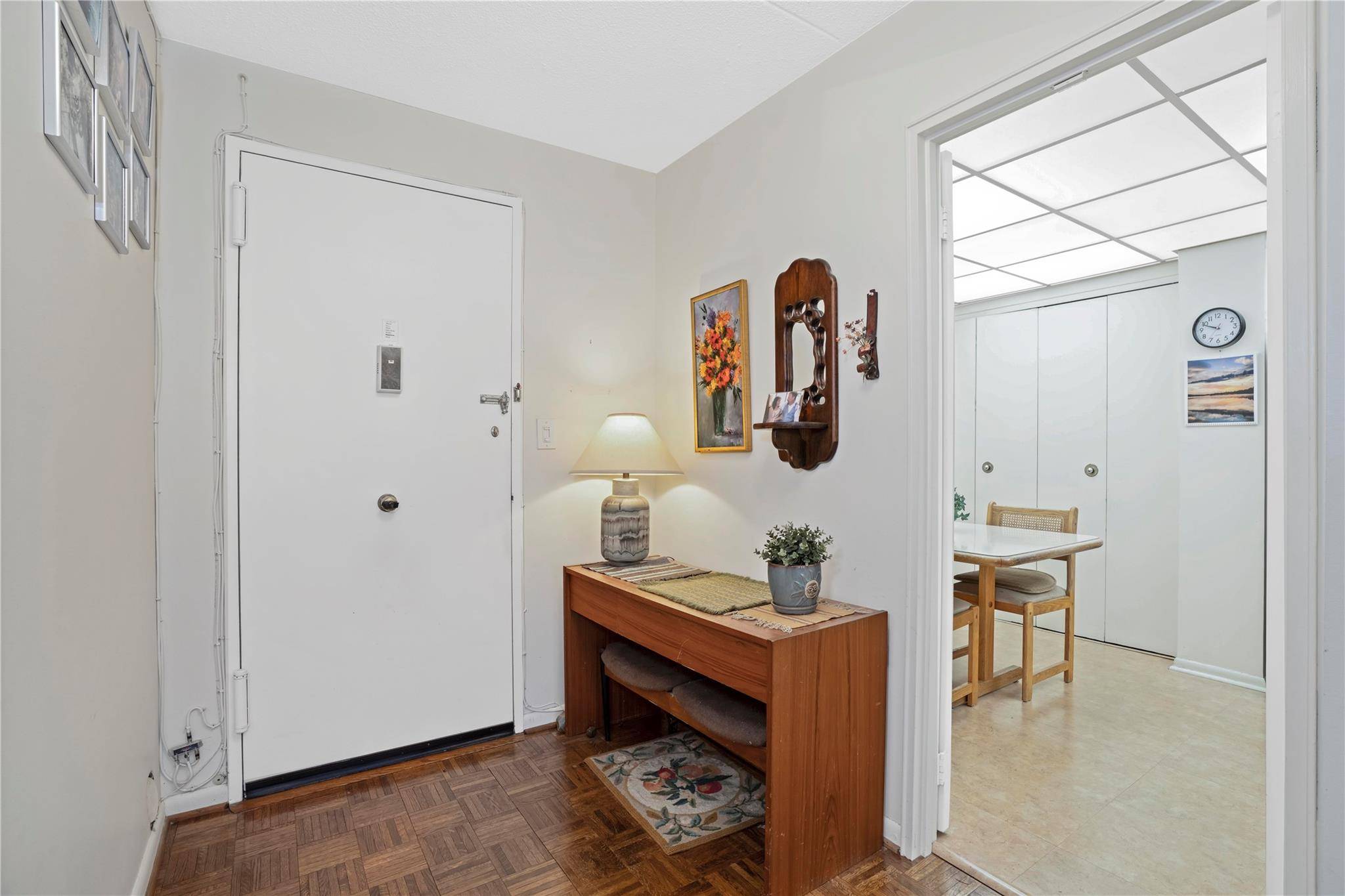 Hartsdale, NY 10530,500 High Point DR #401